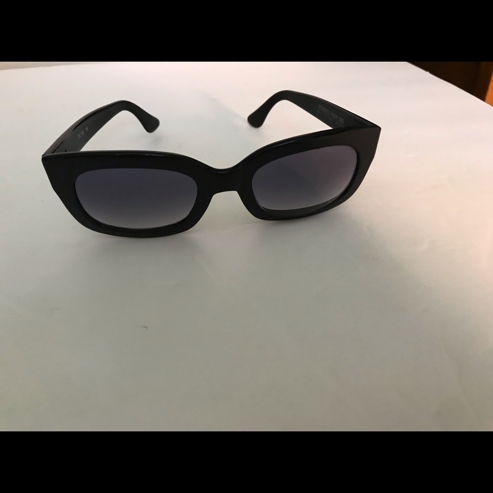 EManuelle Black Sun glasses